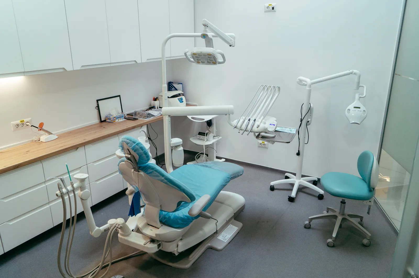 Cabinet stomatologic Roots Dental Clinic